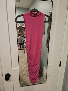 Forever 21 Fuchsia Sleeveless Midi Dress